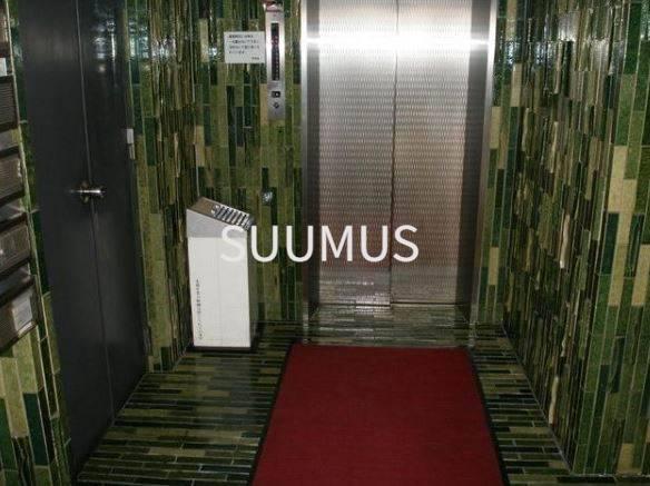 ダイアパレス御苑前の外観写真
