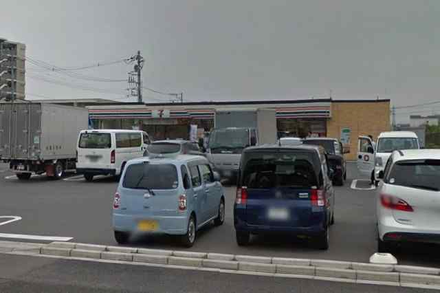 コンビニ　セブンイレブン戸田新曽芦原店（コンビニ）まで195m