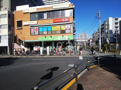 スーパー　コープ 板橋駅前店（スーパー）まで563m