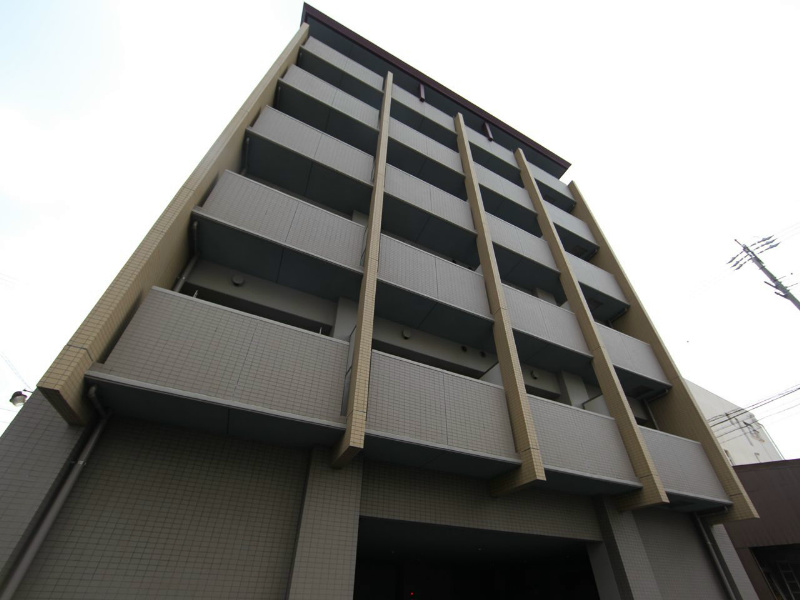 建物外観　外観　オートロック付　防犯カメラ付