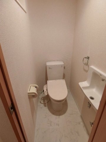 トイレ　トイレもきれいです