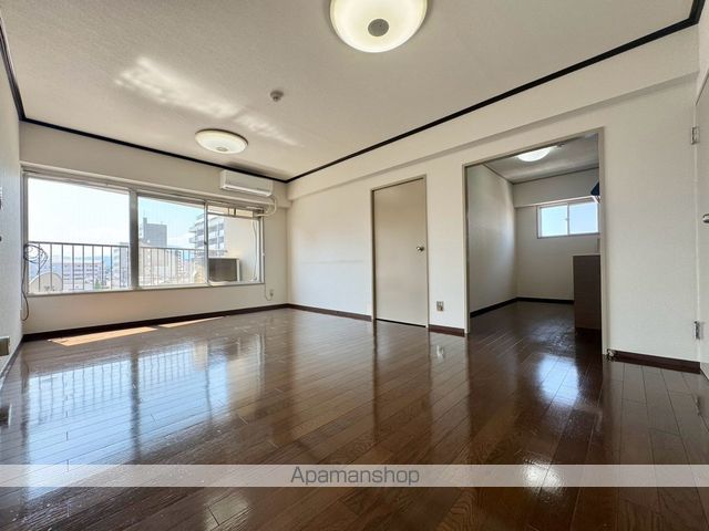 中島ハウスの居間写真