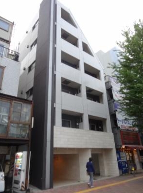 建物外観　鉄筋コンクリート造のがっちりとした造り。