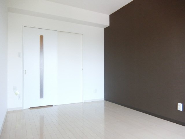 アンソレイユ茨木中津町の居間写真
