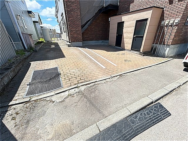 駐車場　共用部１