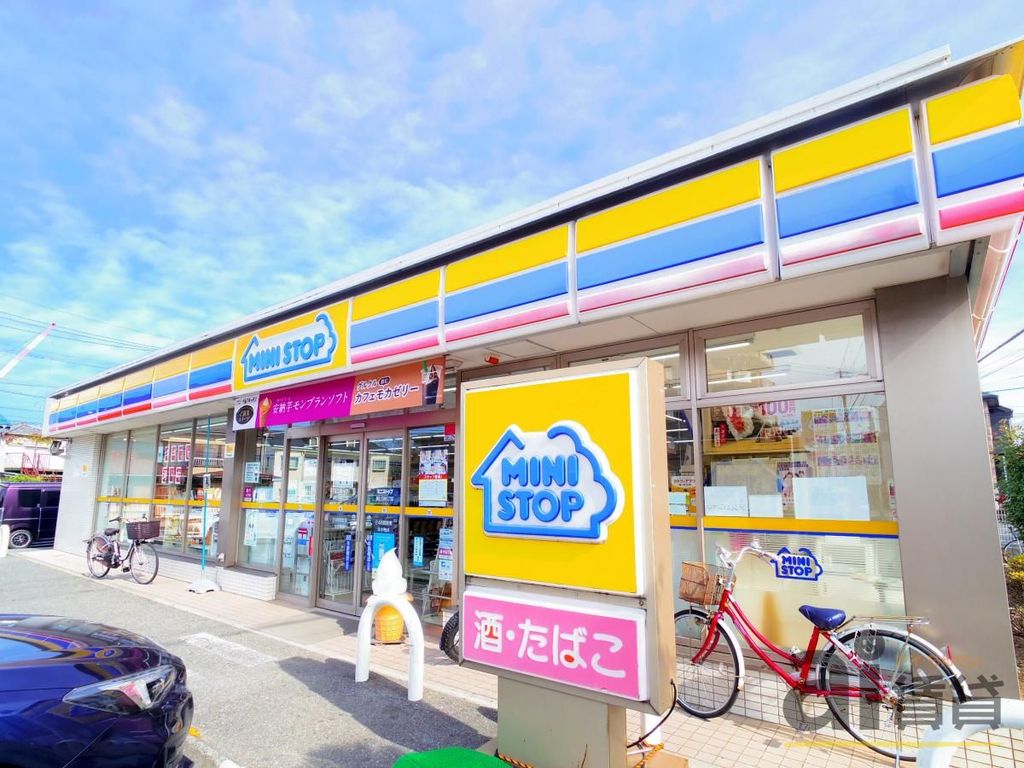 コンビニ　ミニストップ練馬上石神井3丁目店（コンビニ）まで660m