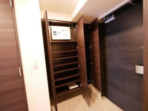 コンフォリア新宿イーストサイドタワーの内装写真