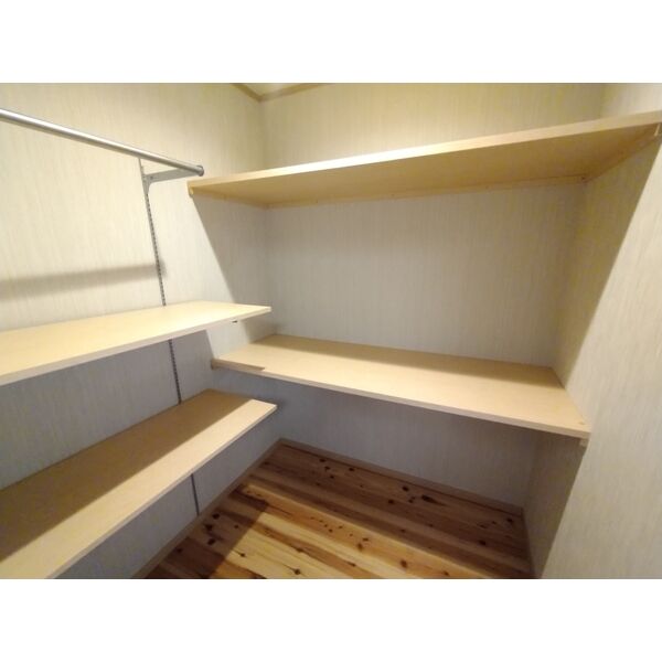 貴船1丁目貸家の内装写真