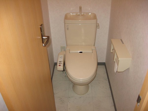 サニープレイスEASTのトイレ写真