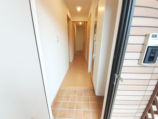 宇都宮市 2階建 築12年の玄関写真