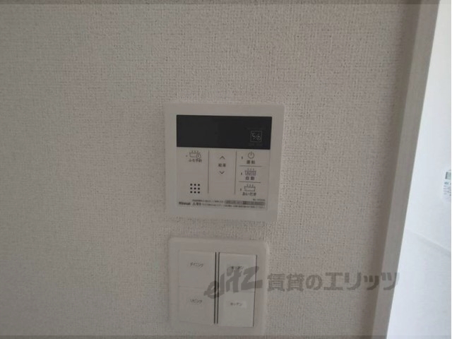その他設備　給湯器リモコン