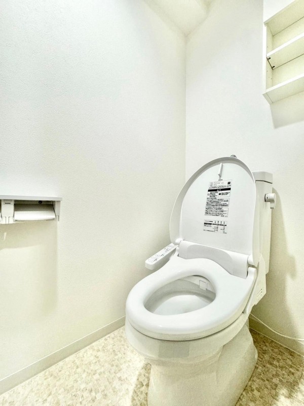 地下鉄鶴舞線 浅間町駅 徒歩9分 13階建 築3年のトイレ写真