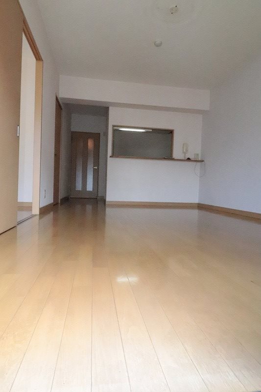 居室・リビング　別部屋写真使用