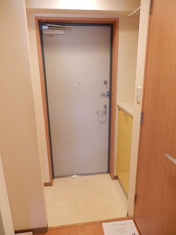 玄関　玄関スペース　シューズボックスあります