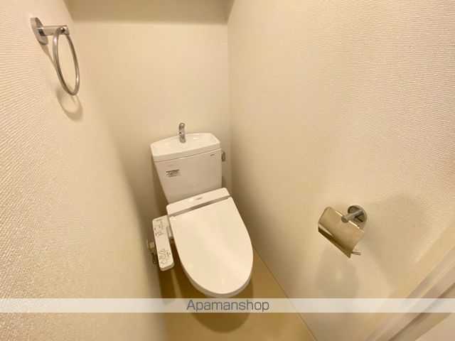 地下鉄千日前線 野田阪神駅 徒歩3分 10階建 築9年のトイレ写真