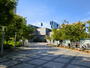 図書館　府立中央図書館（図書館）まで400m