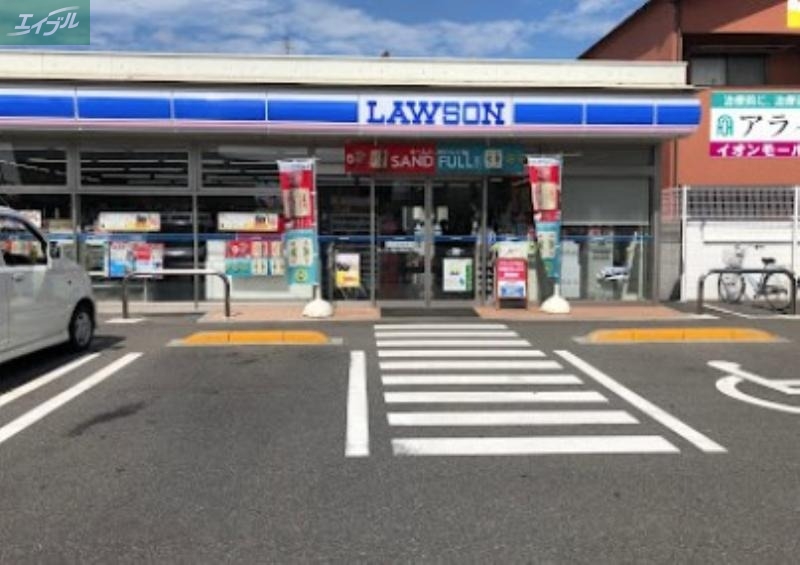 コンビニ　ローソン岡山津島南二丁目店（コンビニ）まで216m