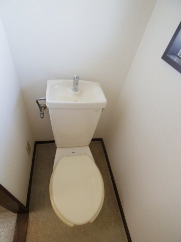 学園スカイマンションのトイレ写真