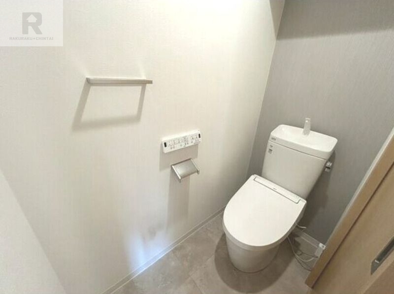 京阪本線 牧野駅 徒歩5分 3階建 築3年のトイレ写真