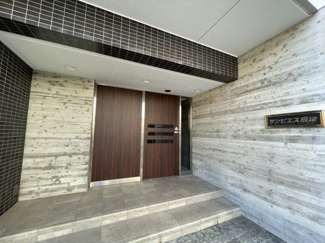 エントランス　サンピエス根津　文京区根津1