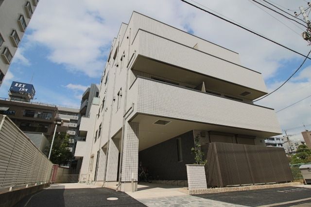建物外観　船橋駅から4分の立地