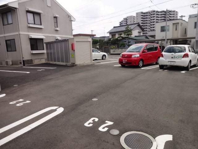 駐車場　駐車場