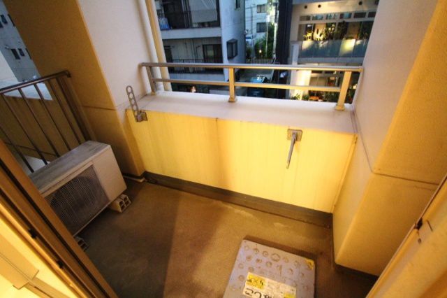 バルコニー　※別部屋の参考写真です。