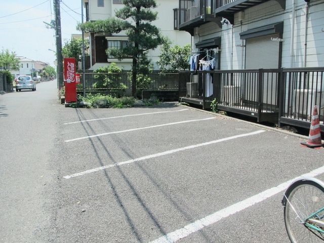 駐車場　★敷地内駐車場も有りますよ★