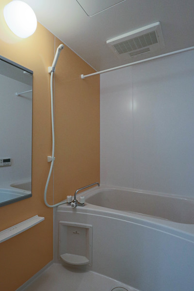バス・シャワールーム　同じ建物の別のお部屋