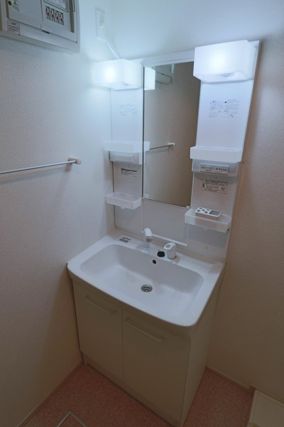 洗面設備　同じ建物の別のお部屋