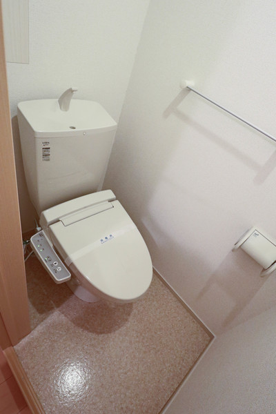 トイレ　同じ建物の別のお部屋