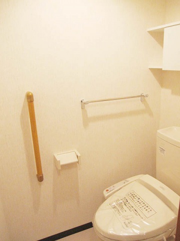 小田急線 柿生駅 徒歩5分 3階建 築17年のトイレ写真