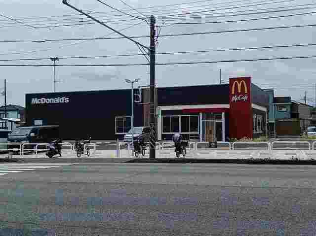飲食店　マクドナルド（飲食店）まで800m