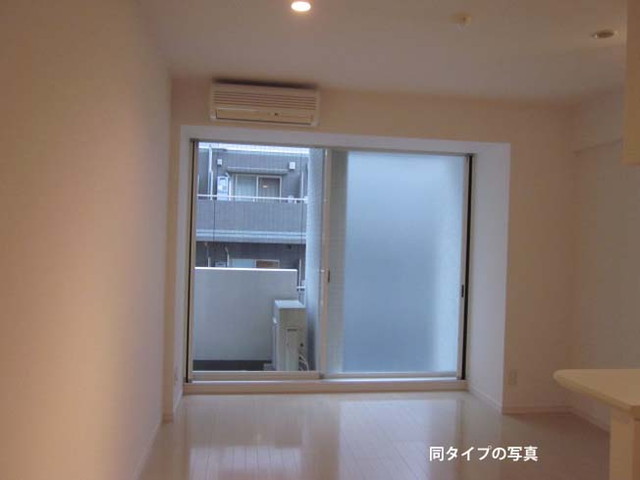 FLEG三田gratoの居間写真