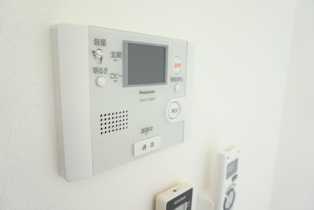 セキュリティ　訪問者も確認できるＴＶモニタ付きドアホン
