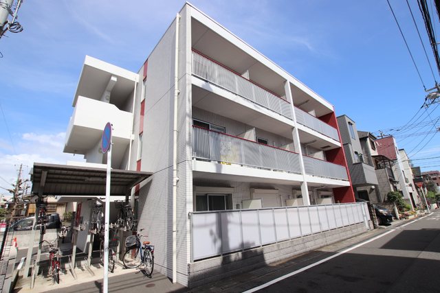 建物外観　♪重厚感のある鉄筋コンクリート造のマンションです♪