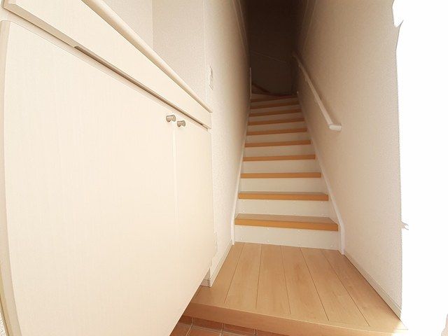 グローヴ イーケーの玄関写真