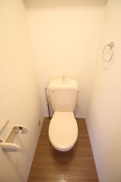 シャルマン藤江のトイレ写真