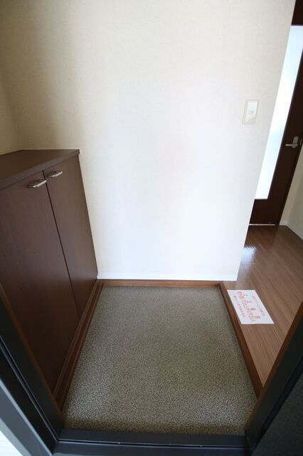シャルマン藤江の玄関写真