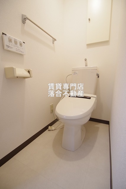 トイレ　ウォシュレット付き♪
