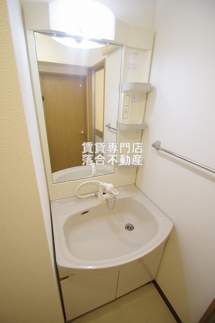 洗面設備　独立洗面化粧台付き