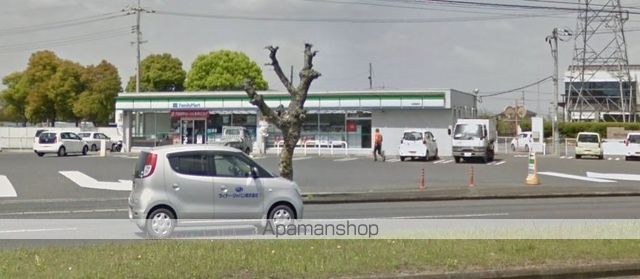 コンビニ　ファミリーマート（コンビニ）まで407m