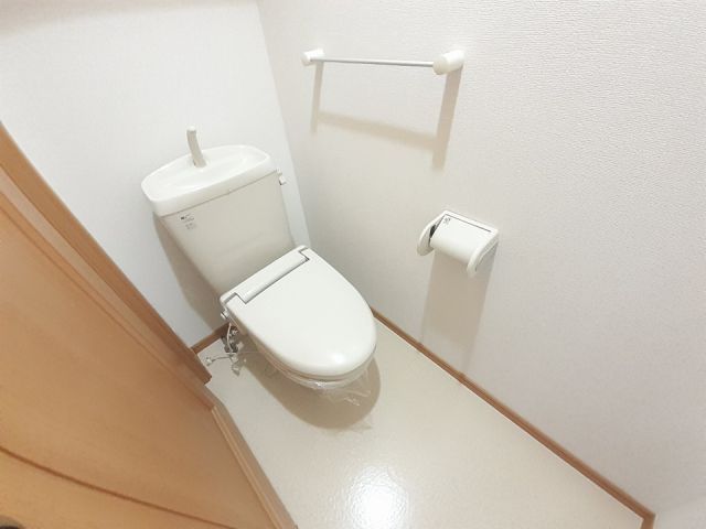 ＪＲ播但線 福崎駅 徒歩20分 2階建 築21年のトイレ写真