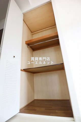 地下鉄御堂筋線 江坂駅 徒歩3分 11階建 築27年の内装写真