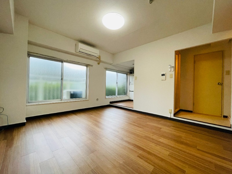 居室・リビング　※以下同タイプ別部屋参照※明るいお部屋です