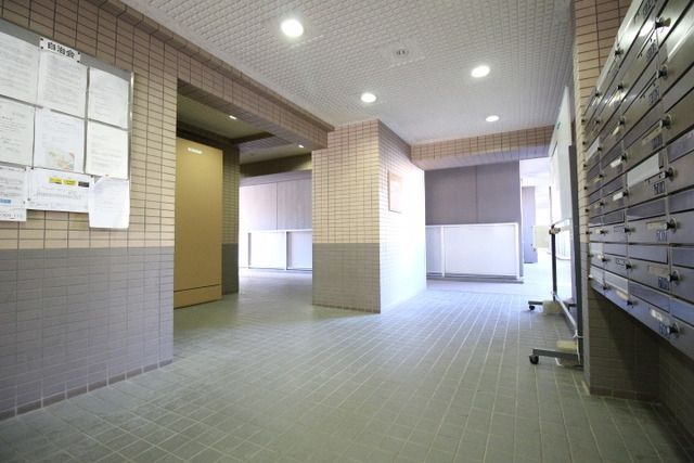 ロビー　きれいに管理されたエントランス