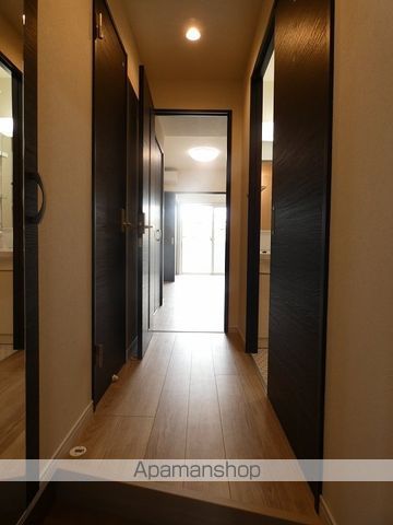 尾辻ビルの玄関写真
