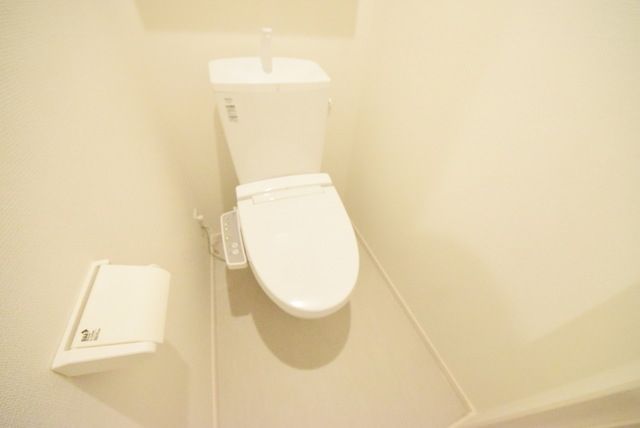 ＪＲ東海道本線 辻堂駅 徒歩14分 3階建 築7年のトイレ写真
