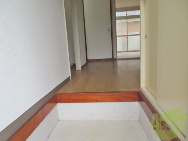 玄関　玄関も広々していました。明るいお部屋に繋がっています。