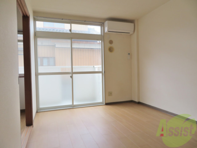 居室・リビング　陽当たりよく綺麗で明るい印象のお部屋です。